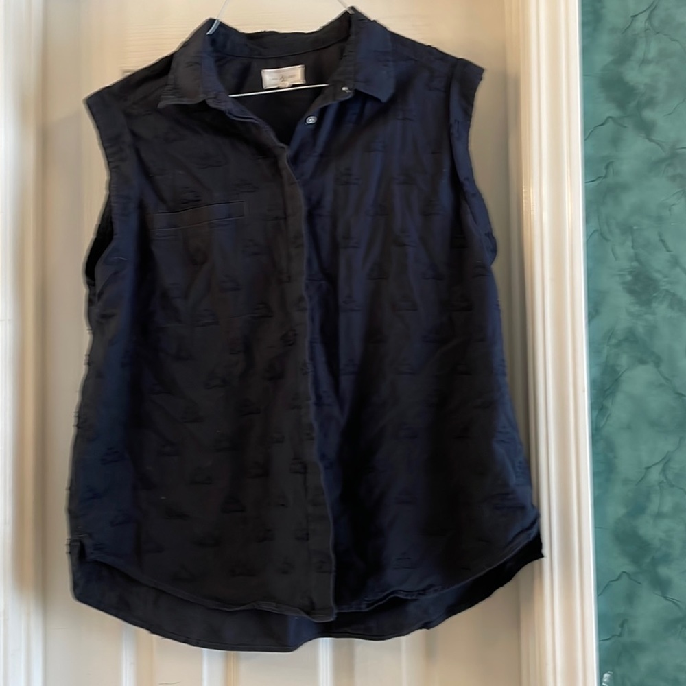 Sleeveless top